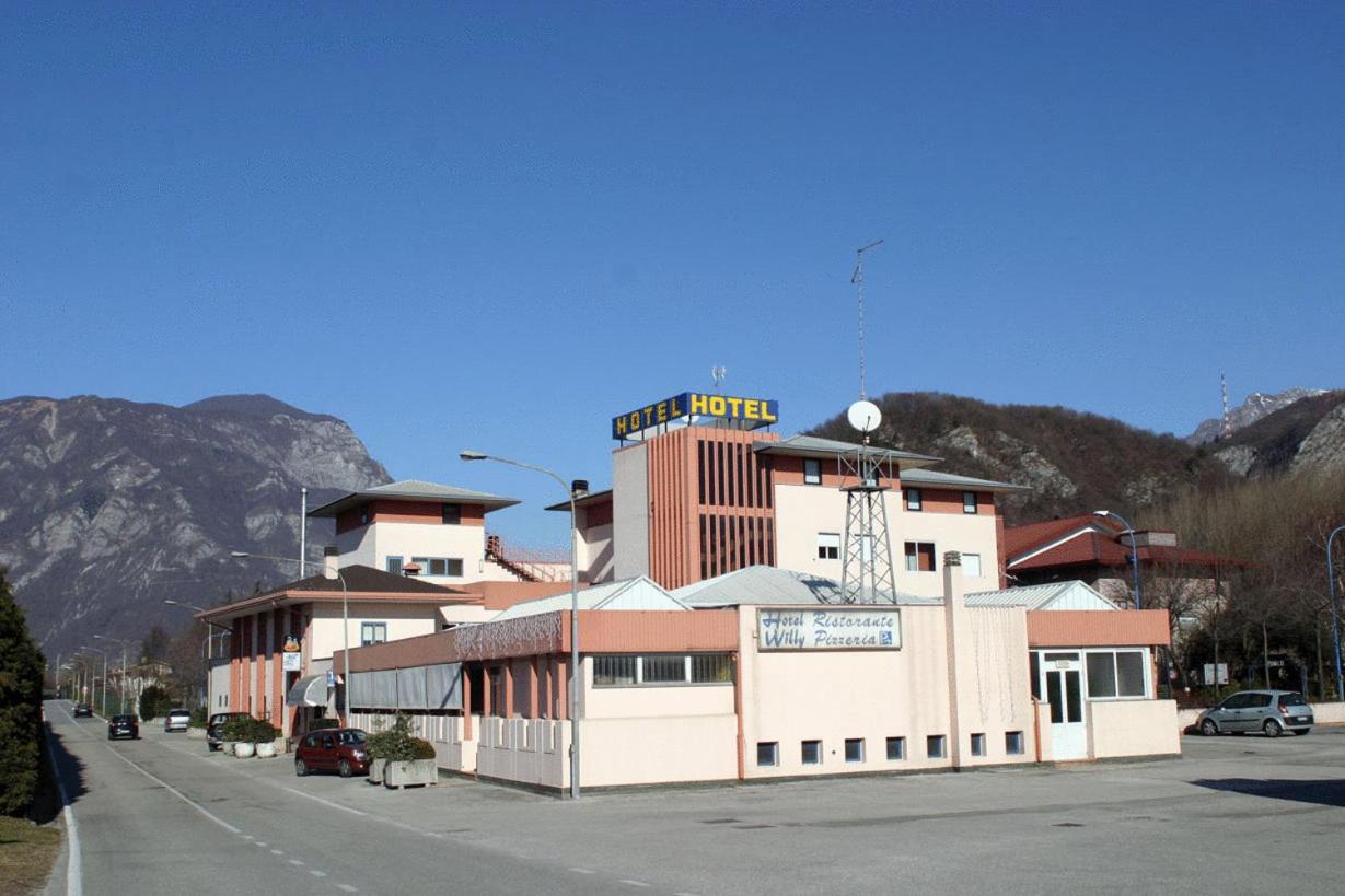 Hotel Willy Джемона дел Фриули Екстериор снимка