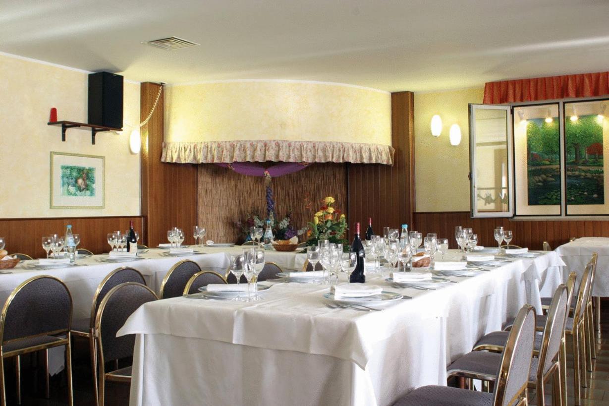 Hotel Willy Джемона дел Фриули Екстериор снимка