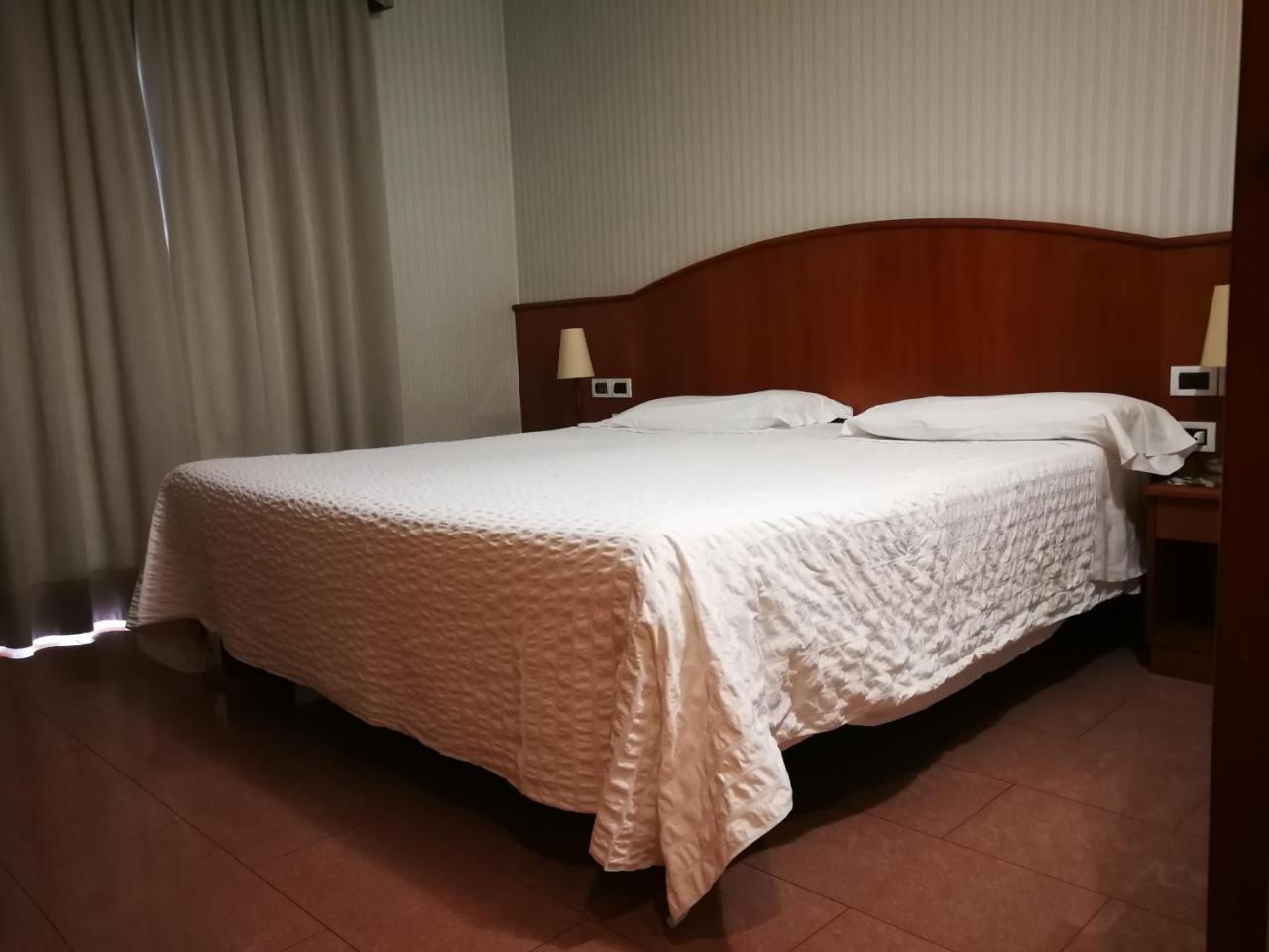 Hotel Willy Джемона дел Фриули Екстериор снимка
