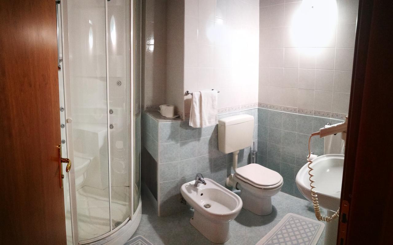 Hotel Willy Джемона дел Фриули Екстериор снимка